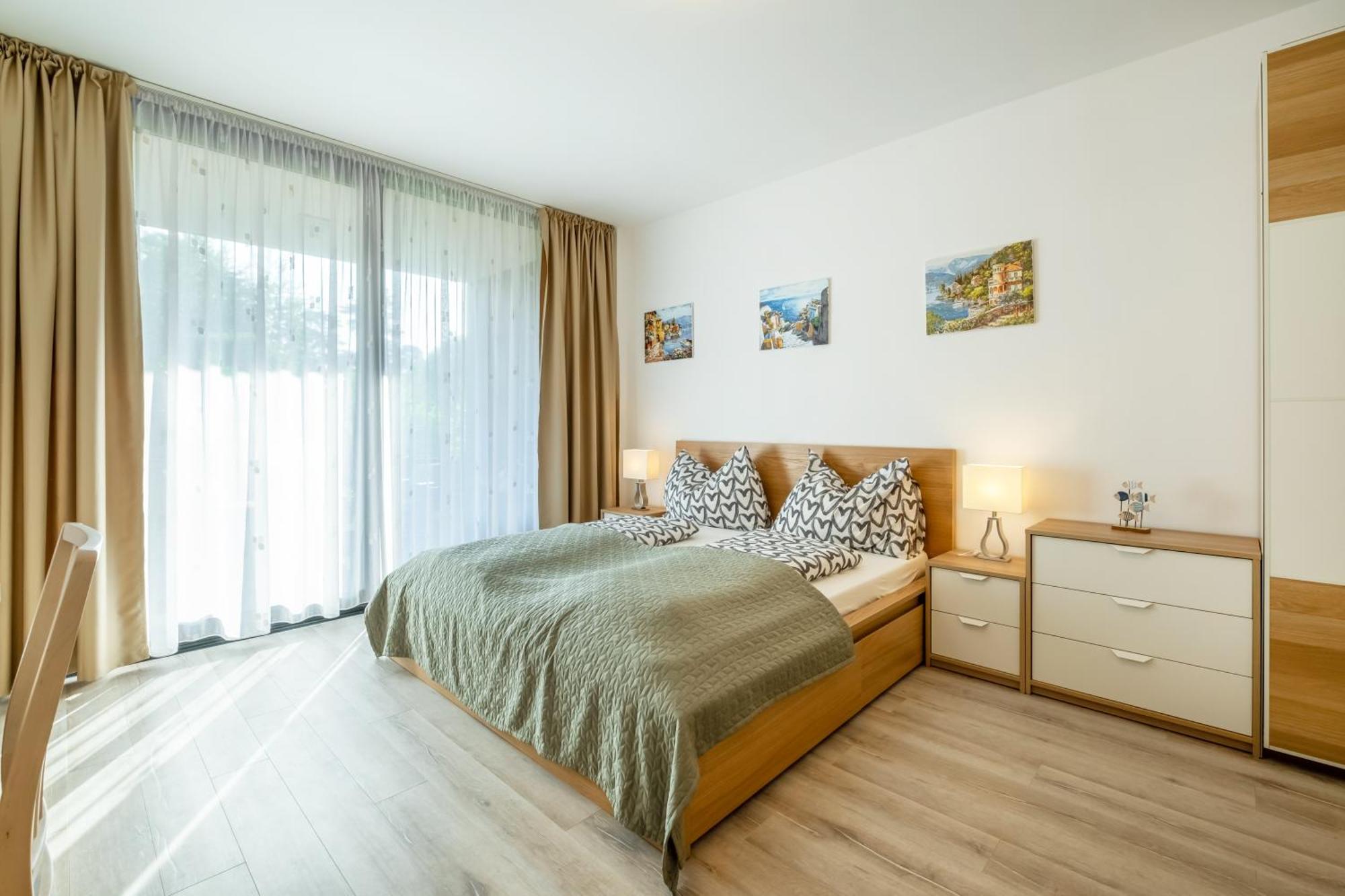 Mf Port Azur Wellness Apartments Siofok Exterior photo